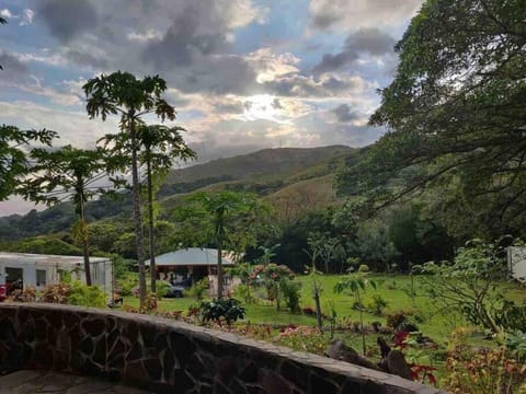 Cacique Casa surrounded by nature and gardens Villa in Monteverde