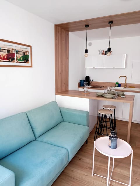 Living room, Seating area, Dining area, stove