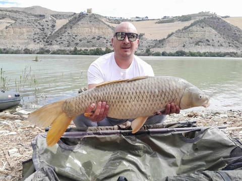 R U Ready Fishing, River Ebro Campground/ 
RV Resort in Segrià