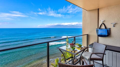 Maui Westside Presents: Mahana 1003 Apartment hotel in Kaanapali