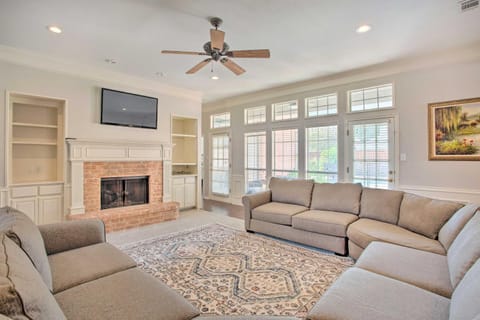Elegant Plano Home with Private Outdoor Pool! House in Plano