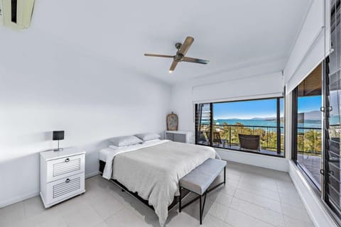 15 Kara - Luxurious Home With Million Dollar Views Haus in Airlie Beach