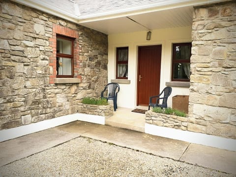 Fraoch Cottage House in County Clare