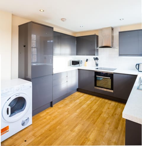 Kitchen or kitchenette, minibar, pet friendly, stove, washing machine