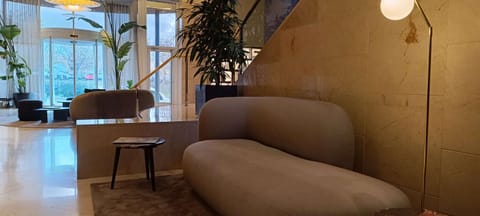 Lobby or reception, Seating area