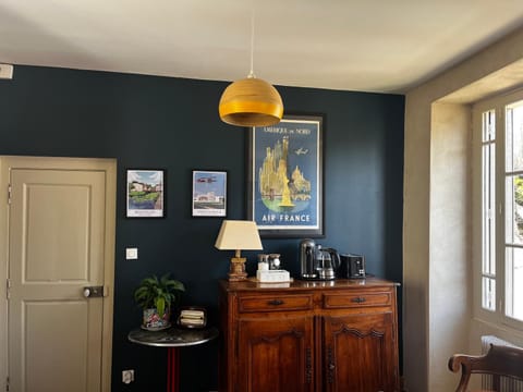 Chambres d'hôtes Place Balanant Bed and Breakfast in Centre-Val de Loire