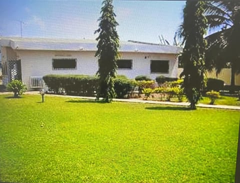 Exclusive Holiday Villa with Pool in Accra Villa in Accra