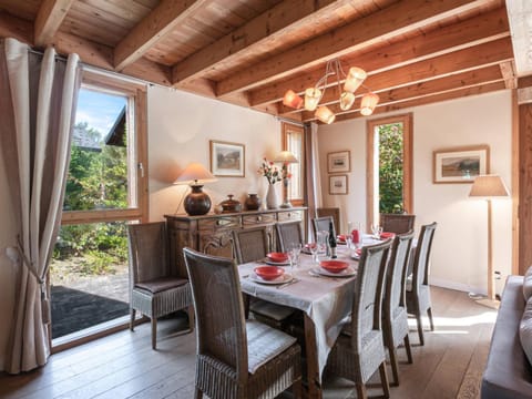 Chalet contemporain aux Houches, près des pistes, 6 chambres, WiFi, jardin, grille-pain - FR-1-343-179 Chalet in Les Houches