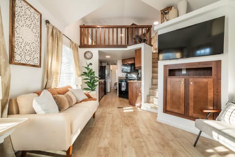 NEW! Boutique TinyHome w/Direct View of PikesPeak! House in Woodland Park