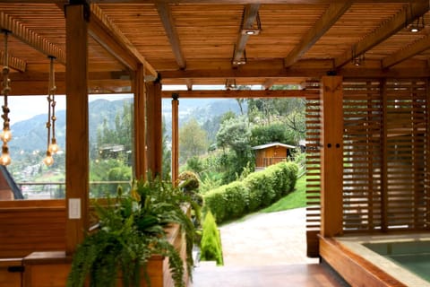 Natural landscape, Hot Tub, Garden view