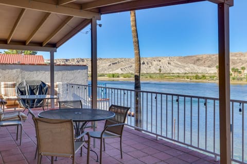 Riverfront Bullhead City House with Balcony! Maison in Bullhead City