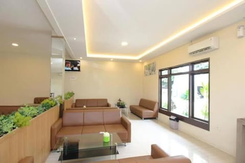 Residence 6 Bed and Breakfast in South Jakarta City