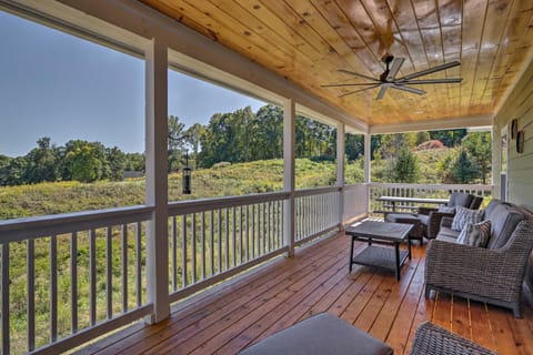 Modern Farmhouse with Exercise Room, Mtn Views House in Union County