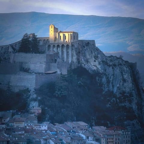 Etxe Laminak Bed and Breakfast in Sisteron