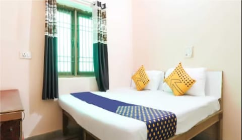 Om Sai Nath Lodge By WB Inn Hotel in Agra