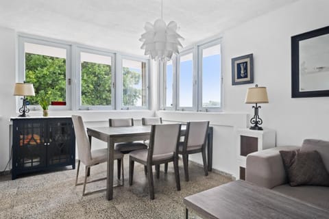 Seating area, Dining area, Garden view, Sea view