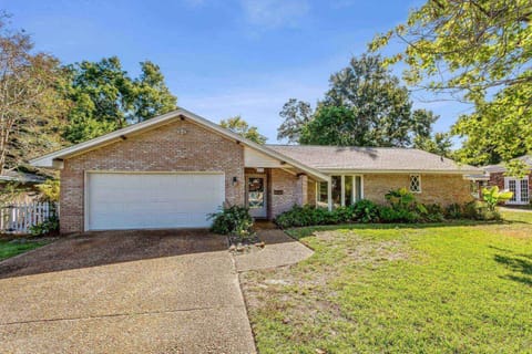 314 Dolphin St House in Gulf Breeze