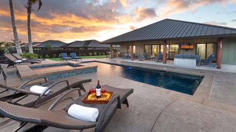Aloha Paradise Glorious 4BR Ainamalu Home with Private Pool and Spa Haus in Puako