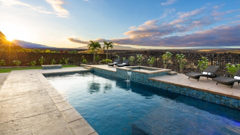 Aloha Paradise Glorious 4BR Ainamalu Home with Private Pool and Spa House in Puako