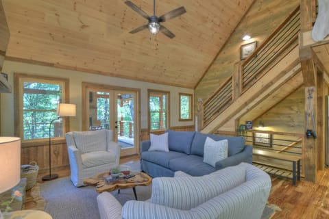 Luxury Cabin Close To Blue Ridge With Fire Pit! Haus in Mineral Bluff