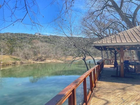 Elm Creek Haus House in Canyon Lake