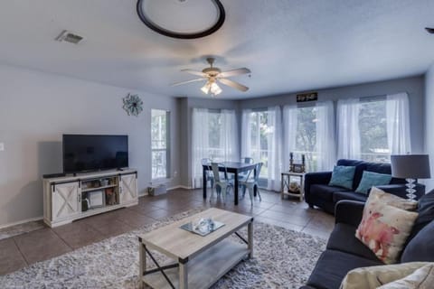 The Retreat at Waterwheel Apartment in New Braunfels