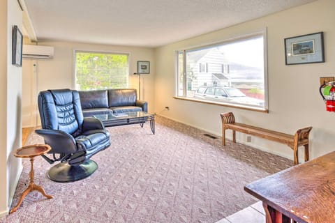 Walkable Sitka Getaway with Community Perks! House in Sitka