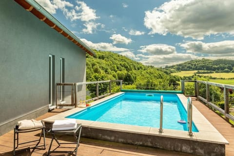 Pool view, Swimming pool