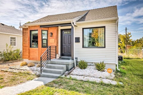 Cozy and Modern SLC Home Yard, 6 Mi to Dtwn! Casa in Millcreek