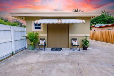 Private Suite in North Miami Apartment in Golden Glades