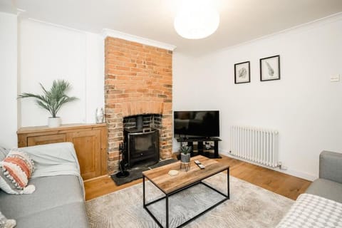 3 Bedroom home close to town centre with WiFi & garden Maison in Royal Tunbridge Wells