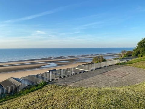 Lovely 1 bed flat 200 metres from beach Apartment in Tendring District