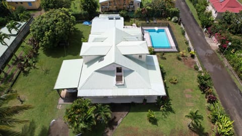 Property building, Day, Bird's eye view, Garden, Garden view, Pool view, Swimming pool