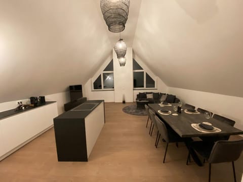 OASIS: Close to Munich - 4 Bedrooms - Kitchen Condo in Dachau