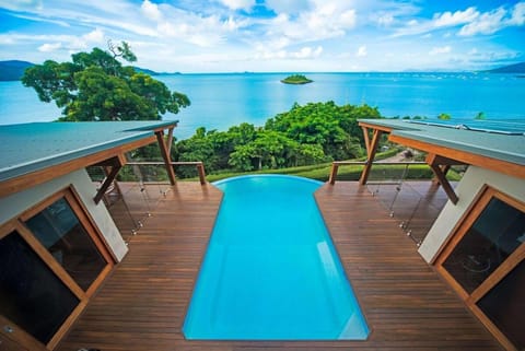 Amazing Whitsunday Views at High Tide House in Whitsundays