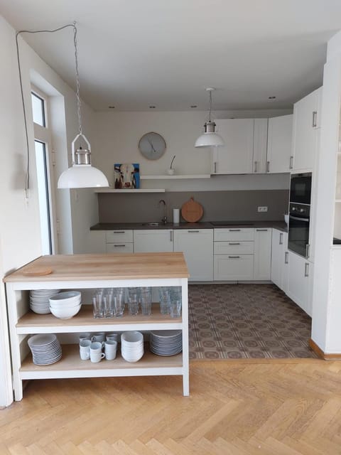 Kitchen or kitchenette, dishwasher, minibar, pet friendly, stove