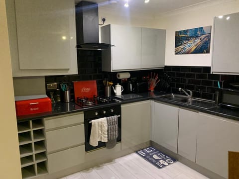 Modern 2 bed apartment Vacation rental in Wallasey