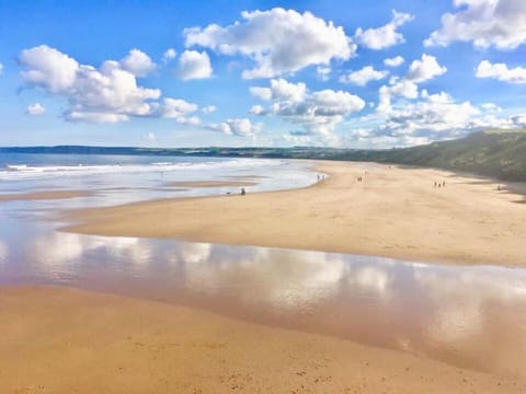 Nearby landmark, Day, Natural landscape, Beach, Sea view