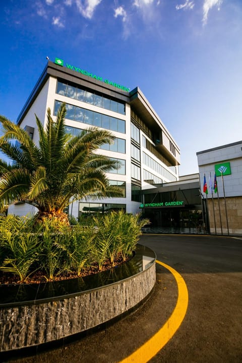 Property building, Facade/entrance, Day