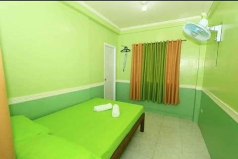 Santimart Backpackers Coron Bed and Breakfast in Coron