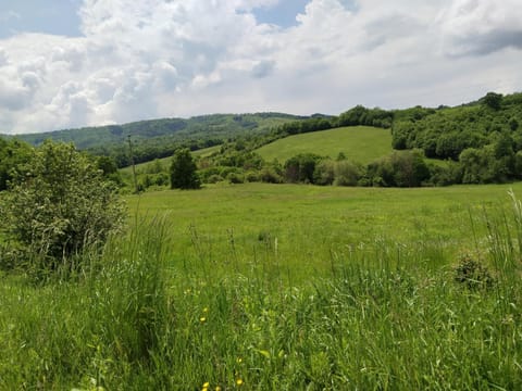 Nearby landmark, Natural landscape, Mountain view