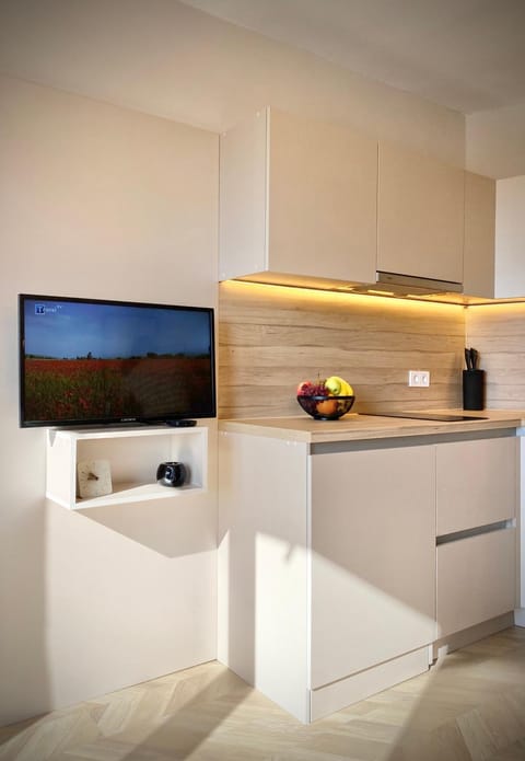 TV and multimedia, Kitchen or kitchenette