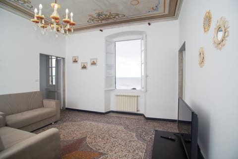 Living room, Sea view