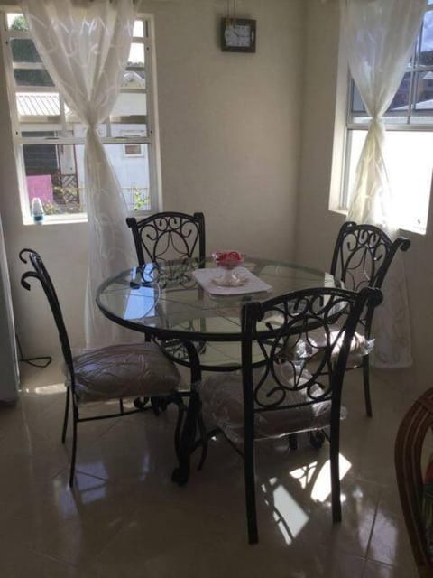 Simply Beautiful Two Storey home/apt awaits you Apartment in Saint James