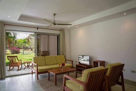 Golf Condo A1 F1: Nice view and access to the largest pool in Hacienda Iguana! Apartment in Nicaragua