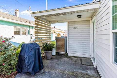 Charming Cottage House in Atlantic Beach