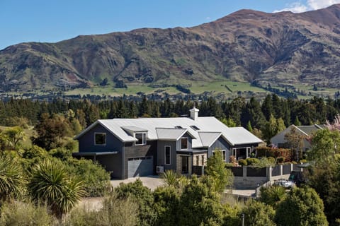 Property building, Day, Natural landscape, Mountain view