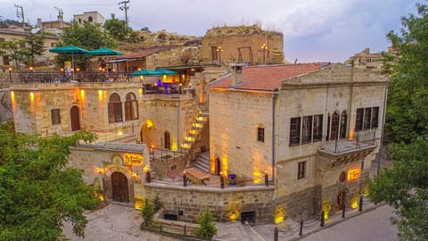 Property building, Bird's eye view, Balcony/Terrace