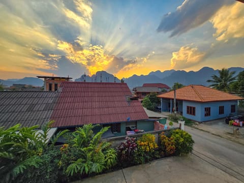 Saphaothong guesthouse Ostello in Vang Vieng