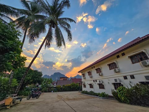 Saphaothong guesthouse Ostello in Vang Vieng